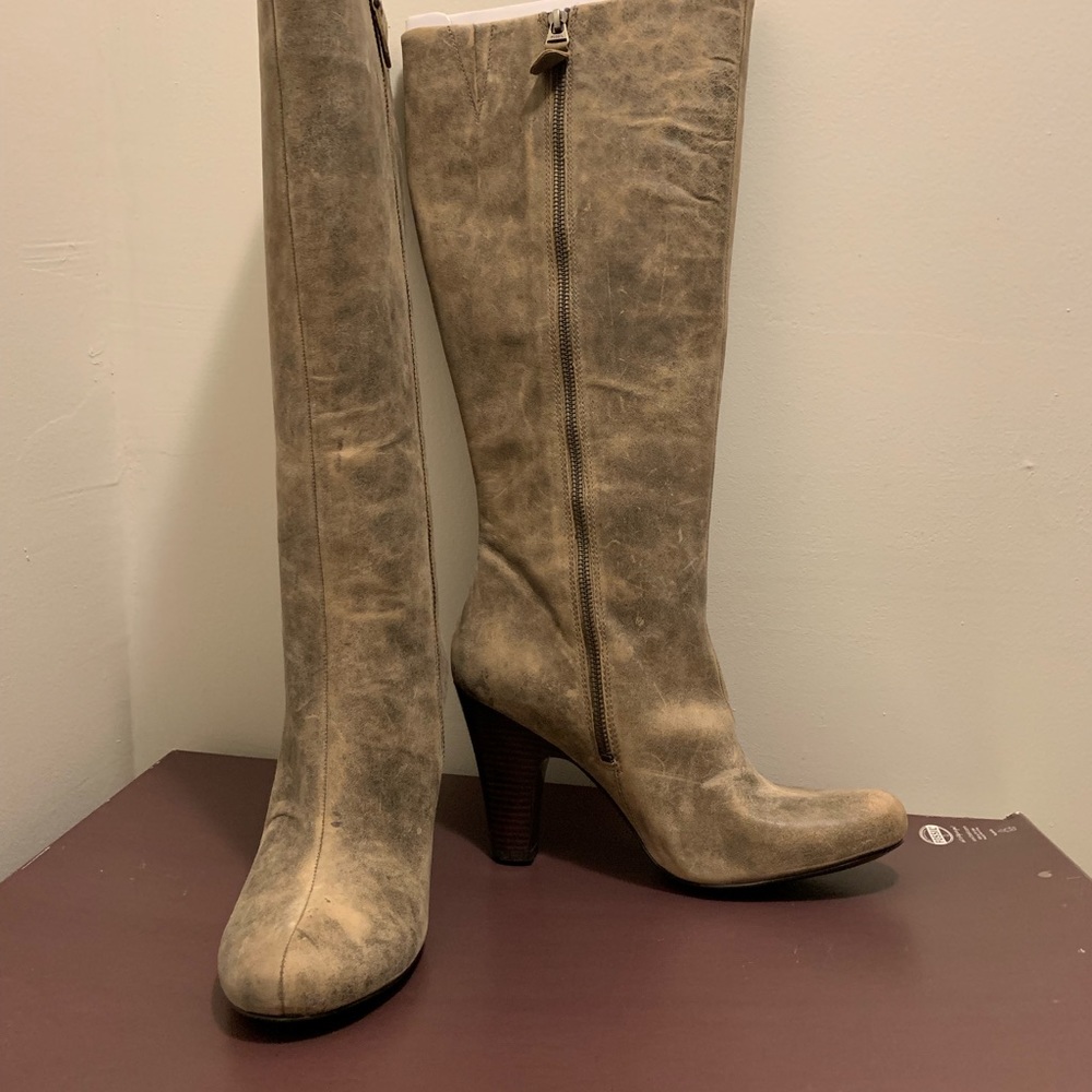 Grey Distressed Fossil Boots